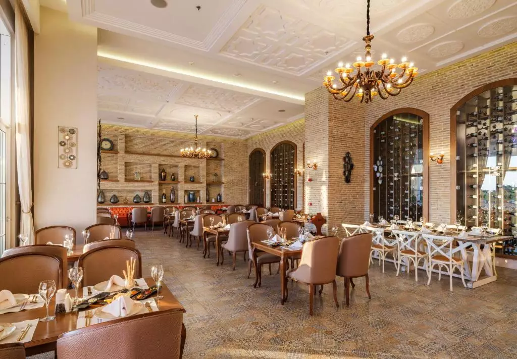 کافه هتل روبی پلاتینیوم آلانیا